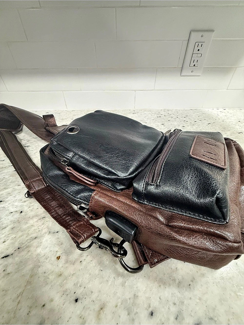 Men's Two-Tone Leather Sling Backpack in Black & Brown - Picture 6 of 6
